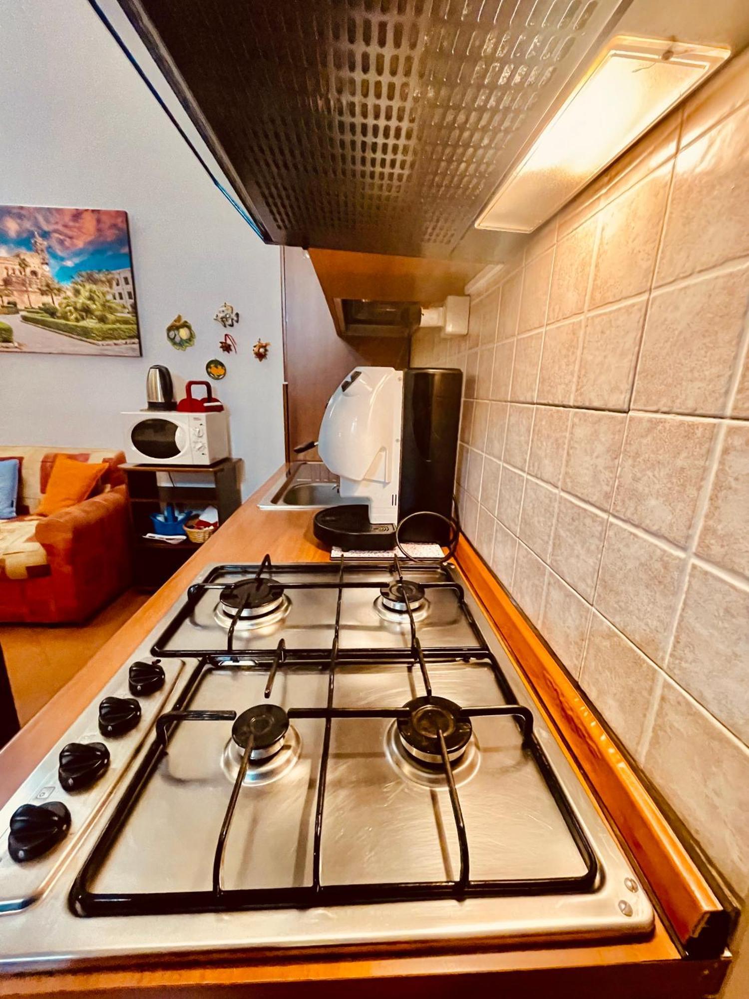Apartamento Hola Cathedral House Cadorna Palermo Exterior foto
